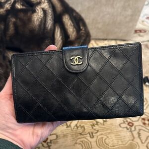 CHANEL Black Quilted Leather Wallet Vintage